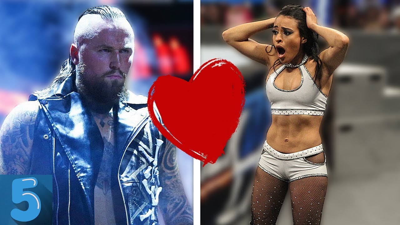 Wwe wrestlers currently dating