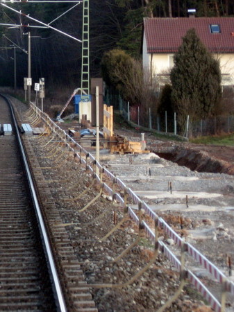 Petersaurach Nord, 15.1.2014 Fundamentblöcke des Südlichen Bahnsteigs