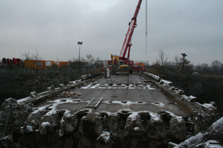 Gunzendorfer Brücke, 25.1.2014 - Die alte Brücke ist bereit zum Ausbau
